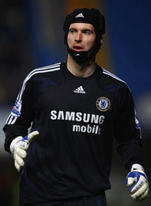 cech%20with%20chinstrap.gif