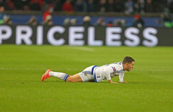 59883fa1ab9c8_edenhazard.jpg.54c798ac5faae584eacec94cd80abb3d.jpg