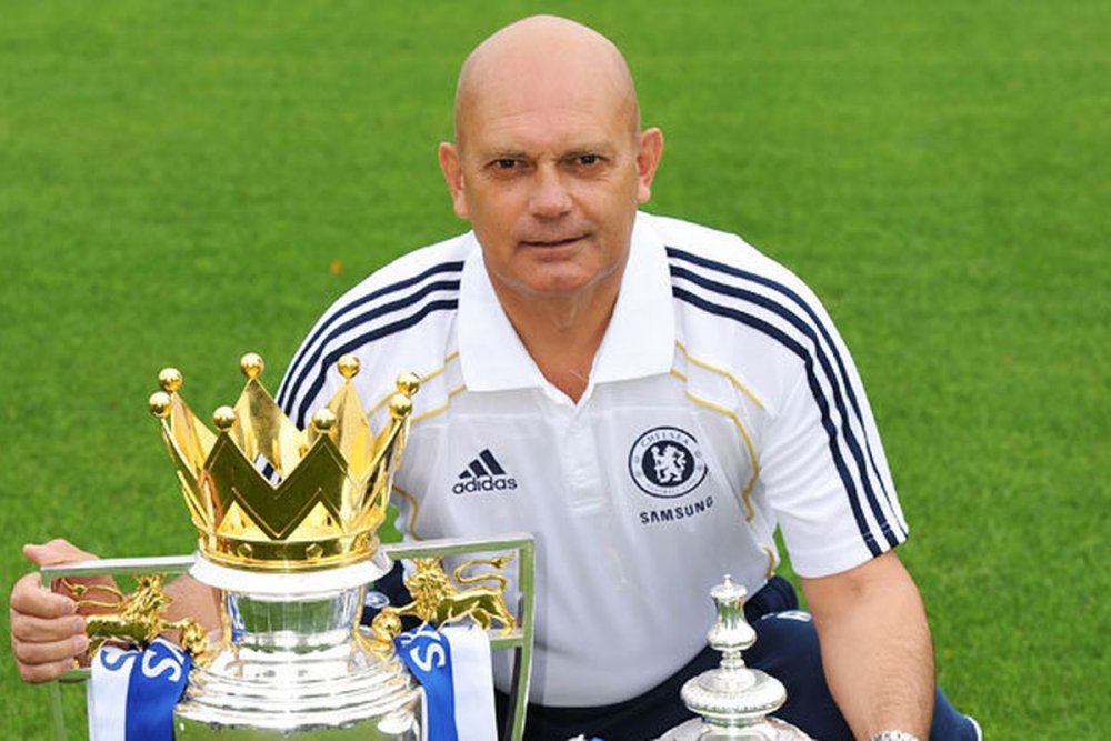 Ray_Wilkins_2.0.thumb.jpg.3bb01d5e2678291ab79bd0f11f6bae70.jpg