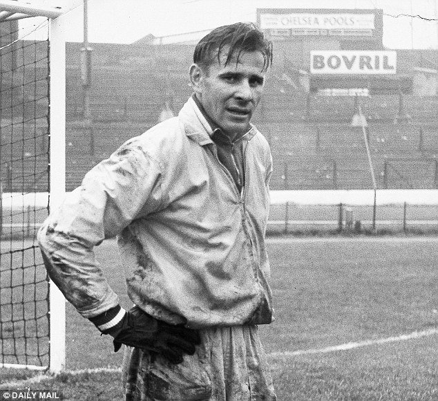 008C52E200000258-3622936-Legendary_Russian_goalkeeper_Lev_Yashin_won_the_was_in_the_1960_-m-19_1464930976761.jpg