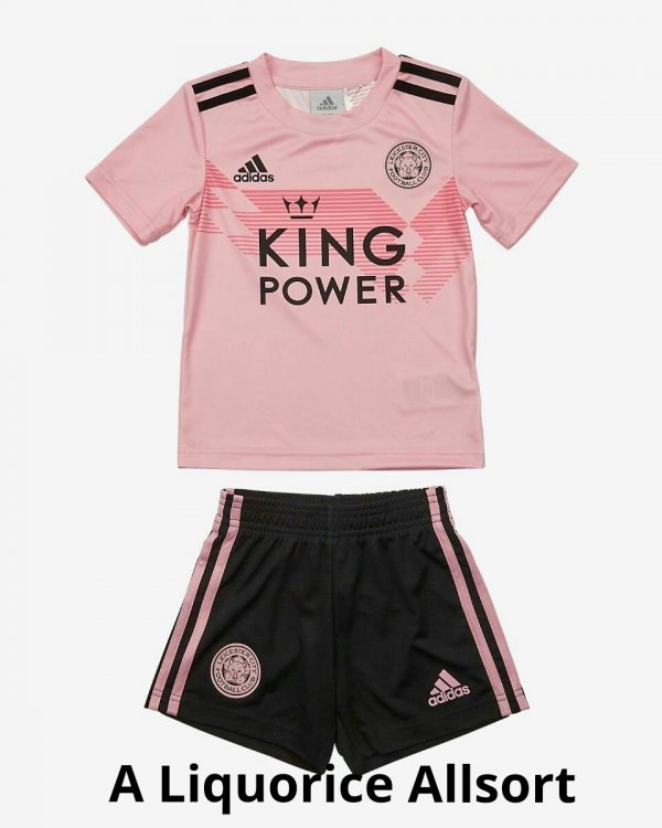 lcfc-3rd-mini-pink-black-set-1_1_kindlephoto-360101.jpg