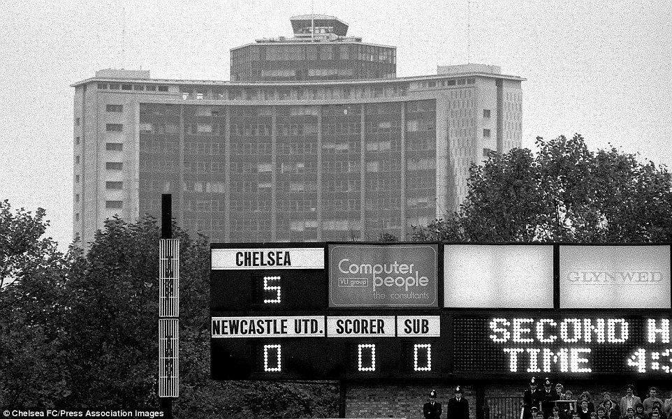 2A1A780300000578-3144204-1980_The_Empress_Tower_Building_looms_over_the_North_End_scorebo-a-11_1435658345528.jpg